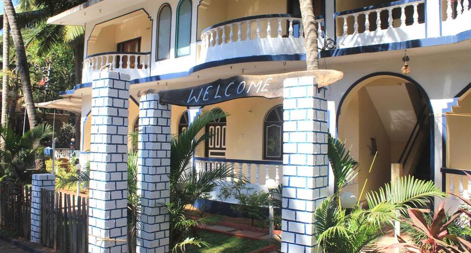 Casa Domingos & Boaty's, Goa 1